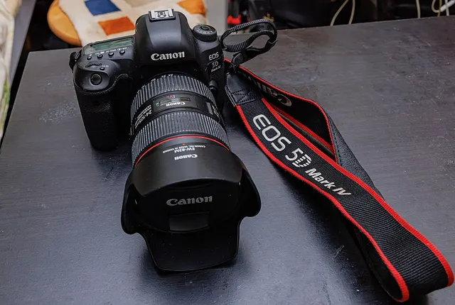Canon EF 24-105mm f/4L IS II USM
