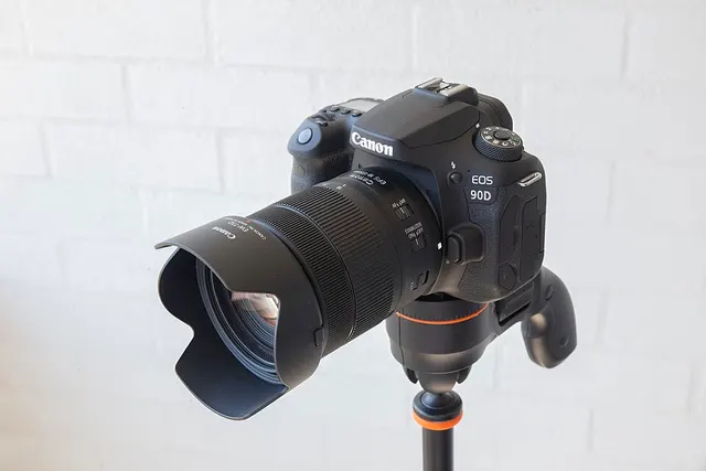 Canon EOS 90D