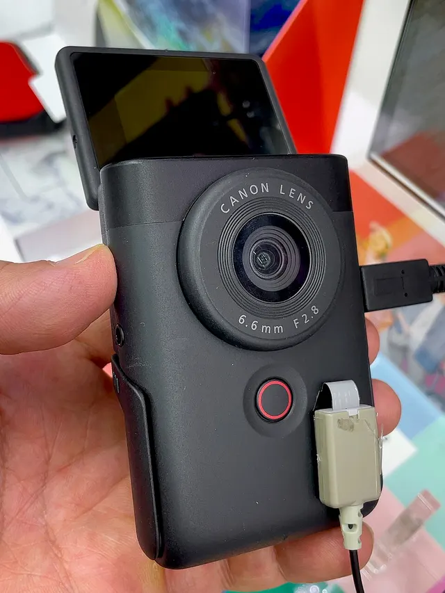Canon PowerShot V10