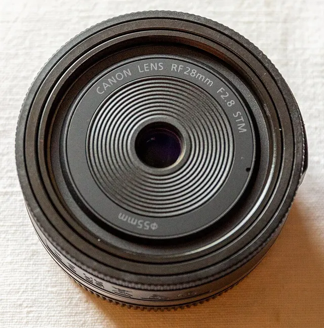 Canon RF 28mm F2.8 STM