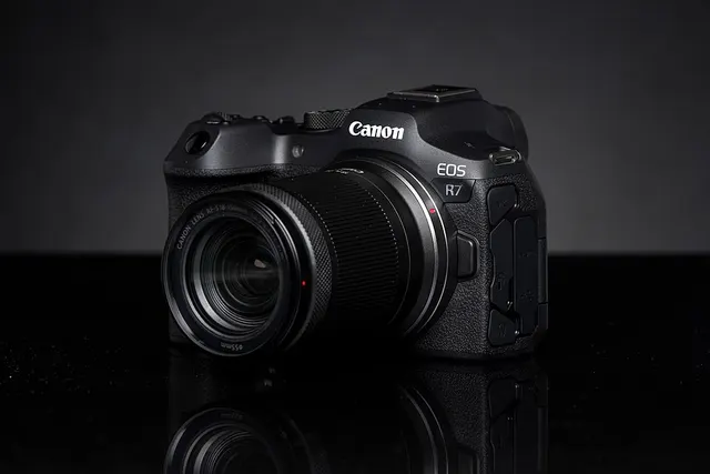 Canon RF-S 18-150mm F3.5-6.3 IS STM