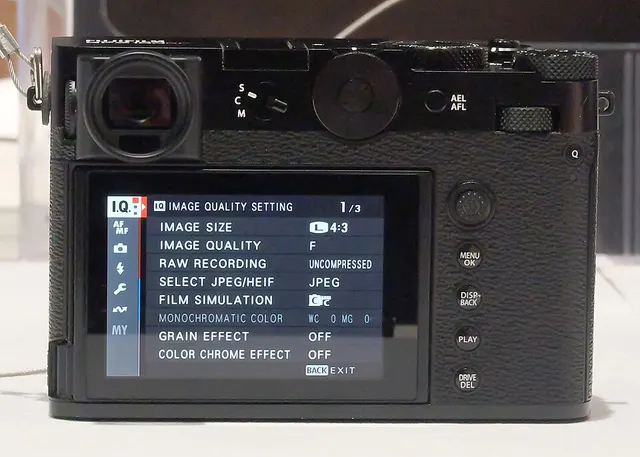 Fujifilm GFX100RF