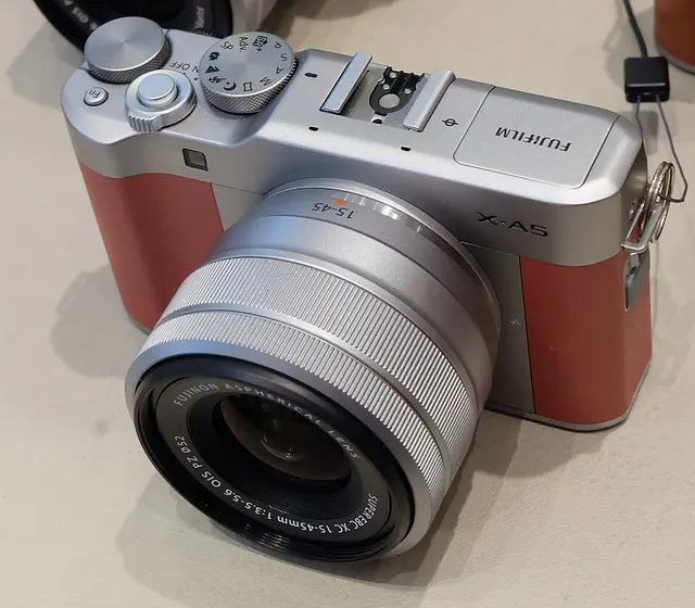 Fujifilm X-A5