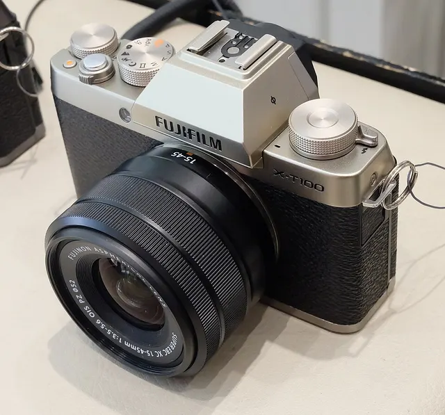 Fujifilm X-T100