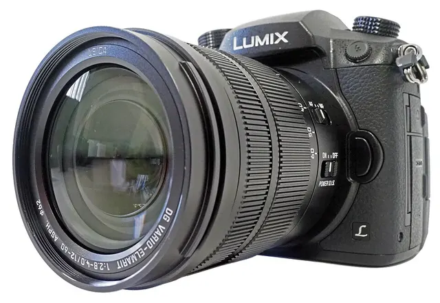 Panasonic Leica DG Vario-Elmarit 12-60mm F2.8-4.0 ASPH. Power O.I.S.