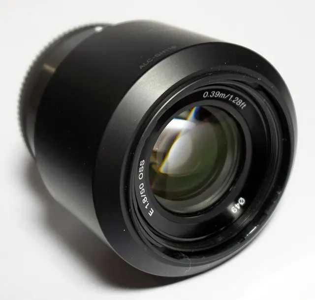 Sony E 50mm F1.8 OSS