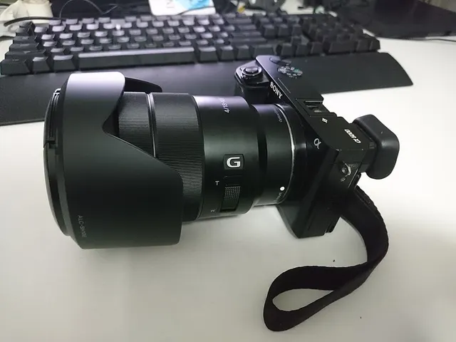 Sony E PZ 18-105mm F4 G OSS