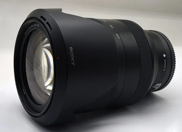 Sony FE 24-240mm F3.5-6.3 OSS