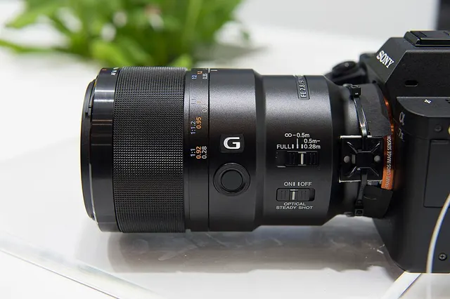 Sony FE 90mm F2.8 Macro G OSS