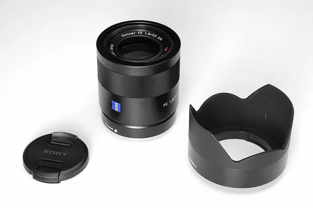 Sony Sonnar T* FE 55mm F1.8 ZA